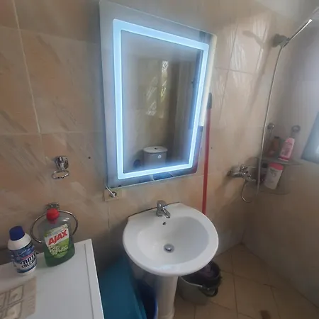 Apartment Shtepi Plazhi Me Qera Kati 2 Golem (Tirana)